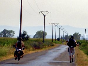 pellegrini-bicicletta-cammino